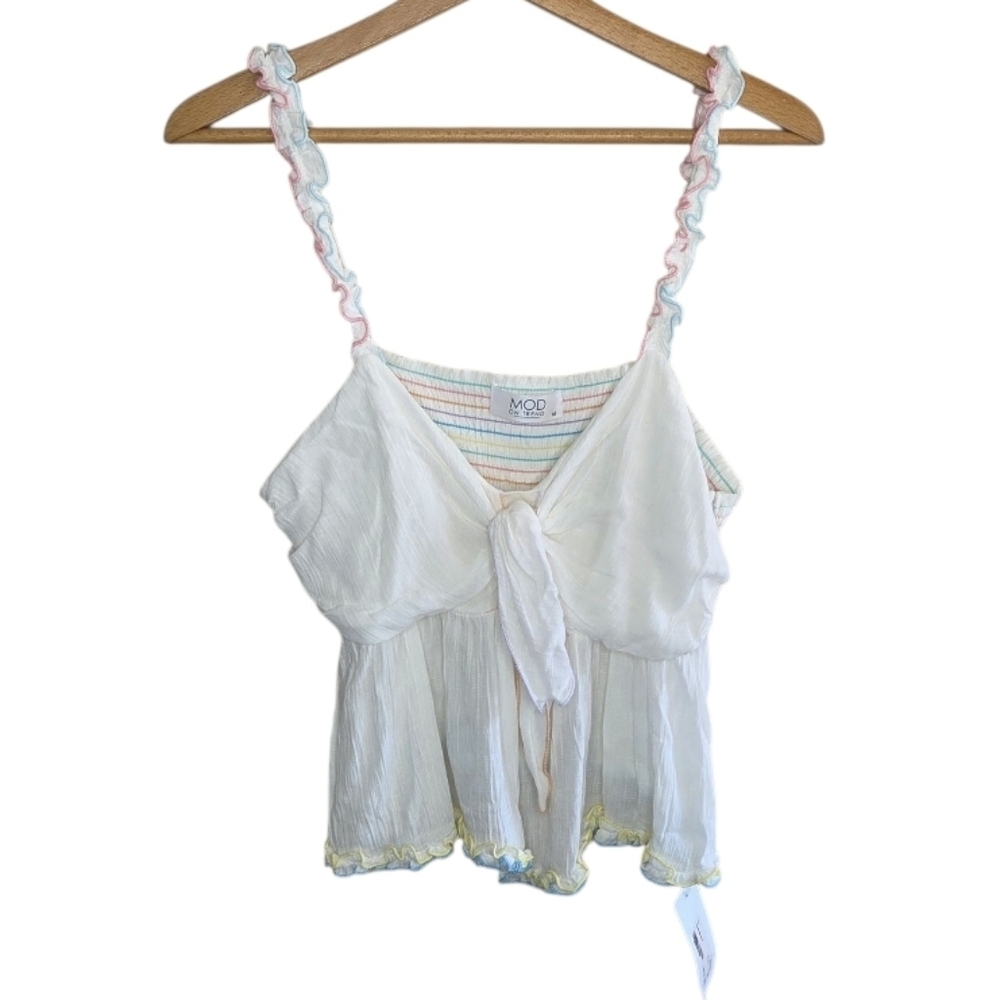NWT Mod on Trend White Cami Top with Colorful Stitching Ruffle Trim Size Medium
